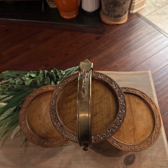 Vintage 3-Tier Wood And Brass Round Fold-Up Tray Made In India - Picture 3 of 5